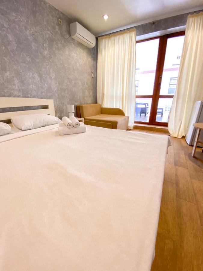 Золотий Лев Hotel ซาโตกา ภายนอก รูปภาพ