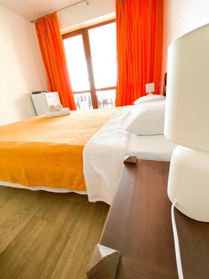 Золотий Лев Hotel ซาโตกา ภายนอก รูปภาพ