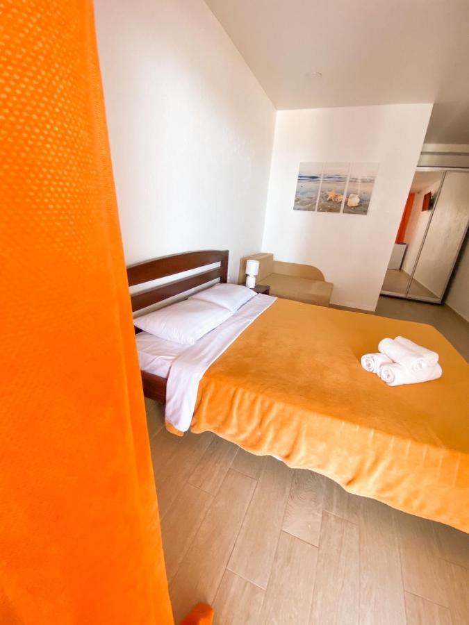 Золотий Лев Hotel ซาโตกา ภายนอก รูปภาพ