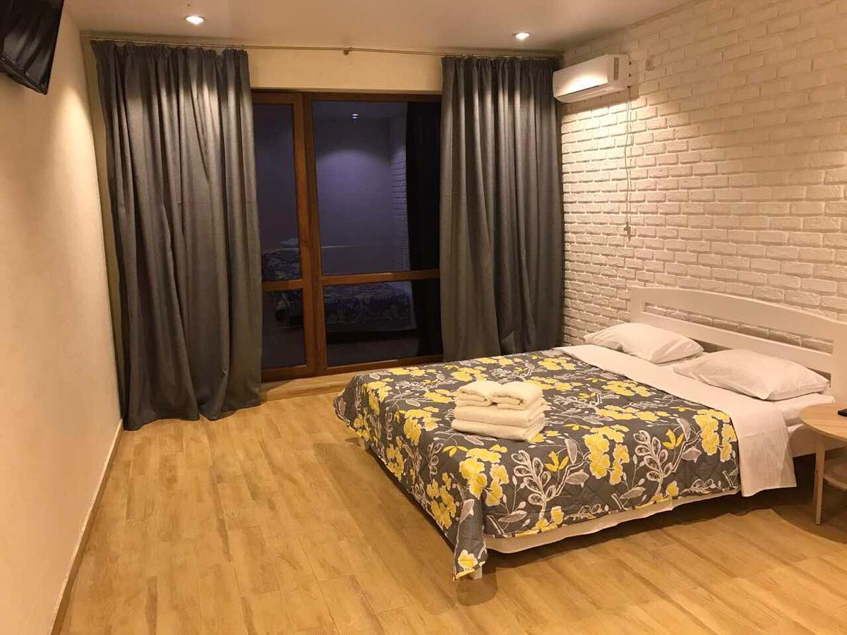 Золотий Лев Hotel ซาโตกา ภายนอก รูปภาพ