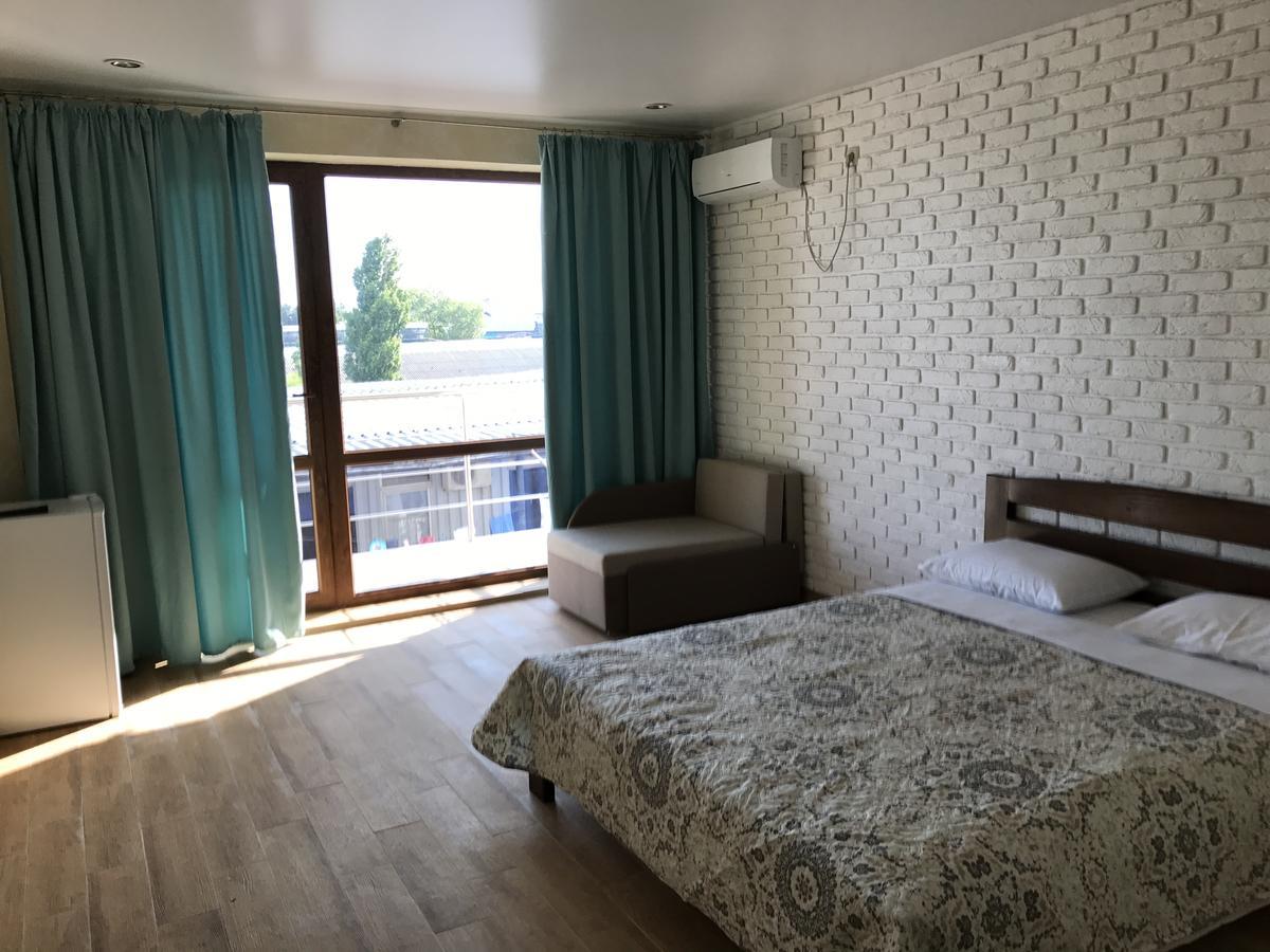 Золотий Лев Hotel ซาโตกา ภายนอก รูปภาพ