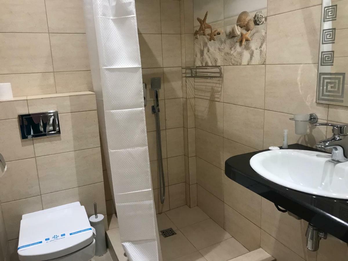 Золотий Лев Hotel ซาโตกา ภายนอก รูปภาพ