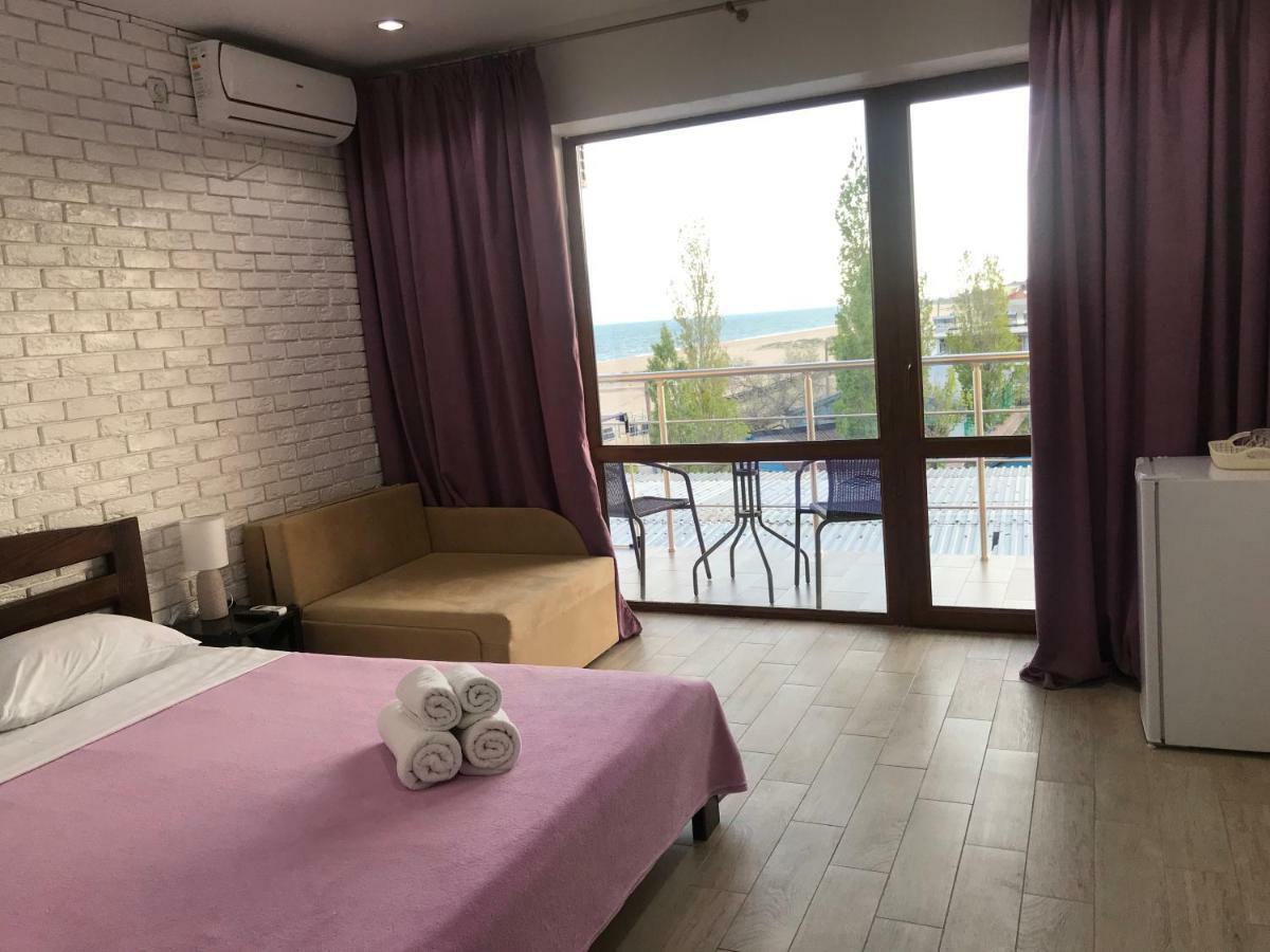 Золотий Лев Hotel ซาโตกา ภายนอก รูปภาพ