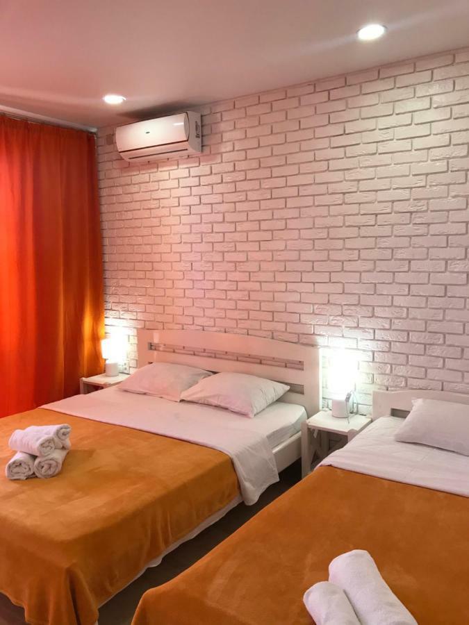 Золотий Лев Hotel ซาโตกา ภายนอก รูปภาพ