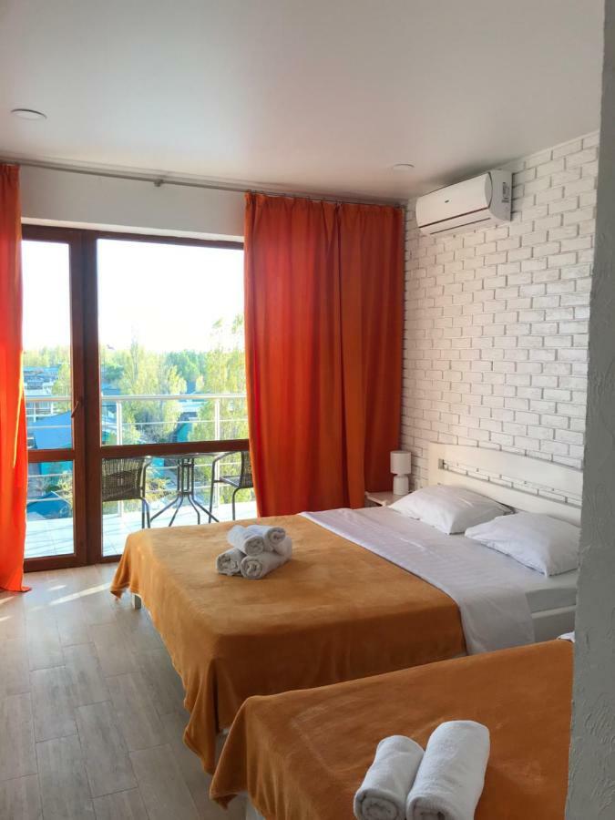 Золотий Лев Hotel ซาโตกา ภายนอก รูปภาพ